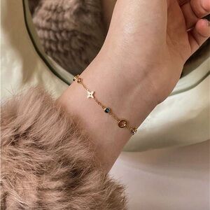 Elegant Gold Star Bracelet 9inch